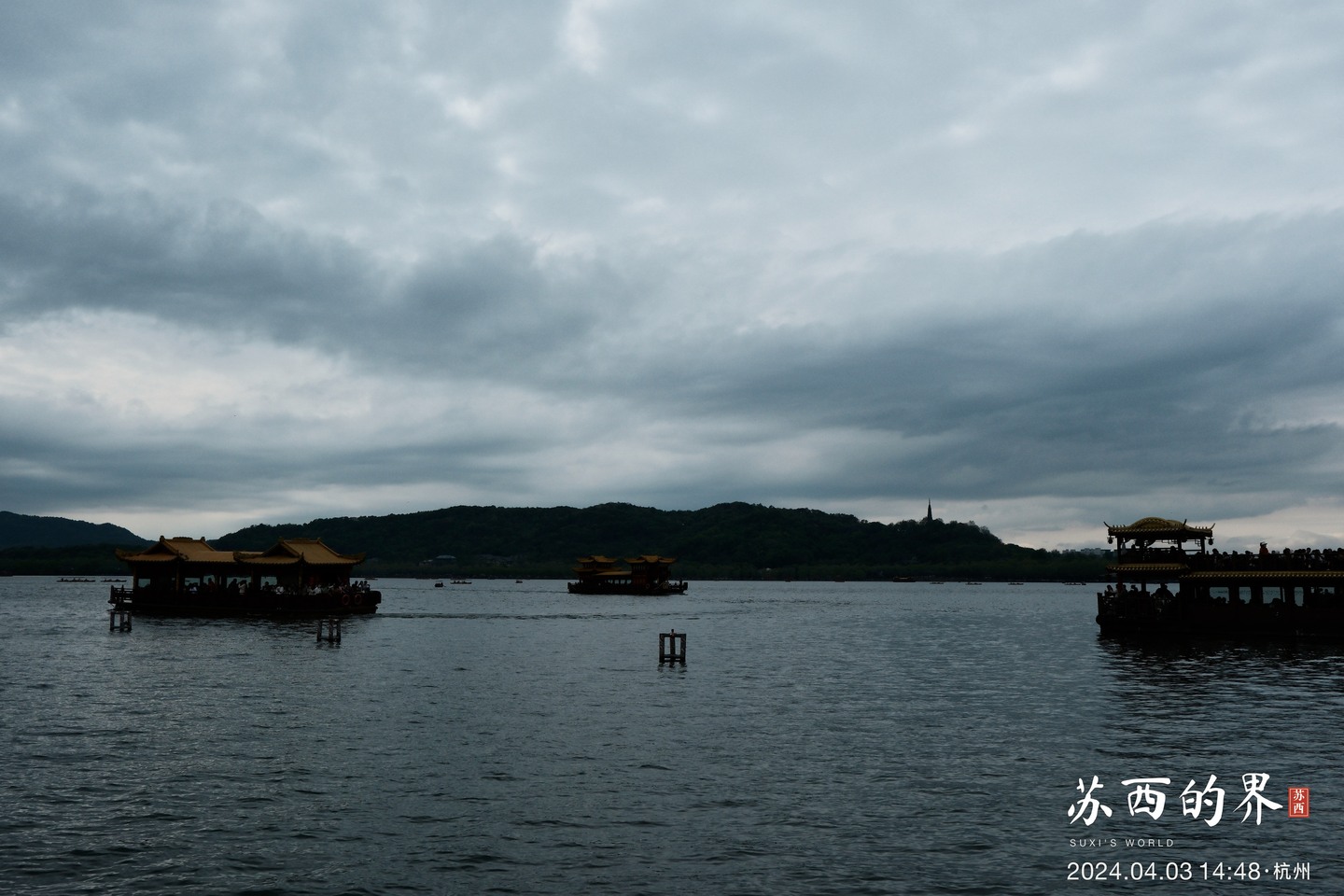 湖上游船 · 杭州 · 2024.04.03 14:48